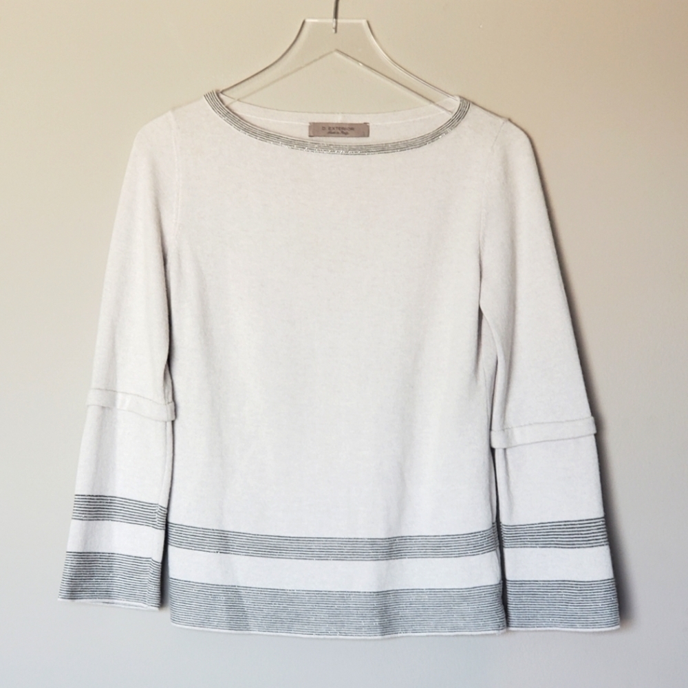 D. Exterior Cashmere Retro Striped Bell Sleeve